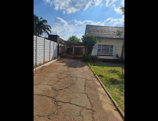 3 BEDROOM PROPERTY TO RENT IN GREENSIDE